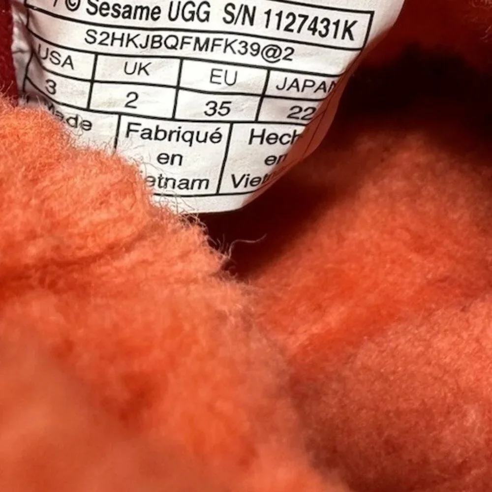 Ugg x Elmo Neumel II 2‎ Boots 1127431K Red Suede Kids Size 3 Sesame Street